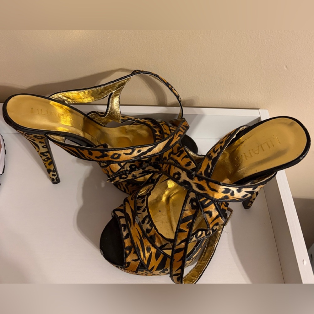 Liliana animal print. Strappy Heels Brown and Black